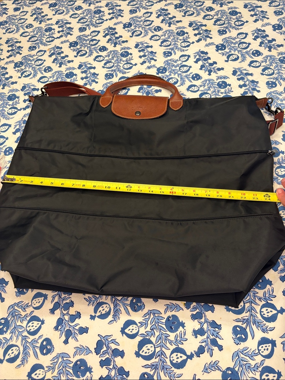Longchamp Le Pliage Expandable Black Travel Bag with Brown Leather Trim - Picture 9 of 11
